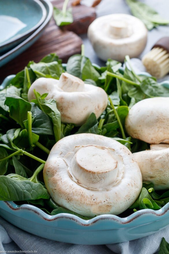 Gefüllte Champignons mit Spinat emmikochteinfach