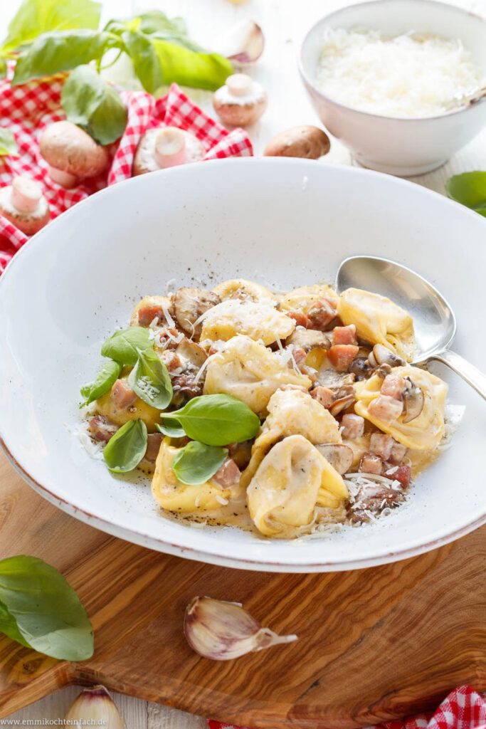 Tortellini Alla Panna Schnell Einfach Emmikochteinfach