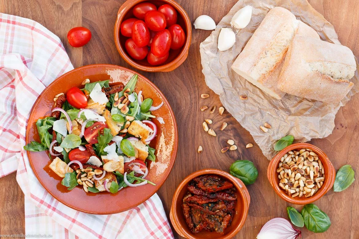 Mit wenigen Zutaten zum perfekten Salat - www.emmikochteinfach.de