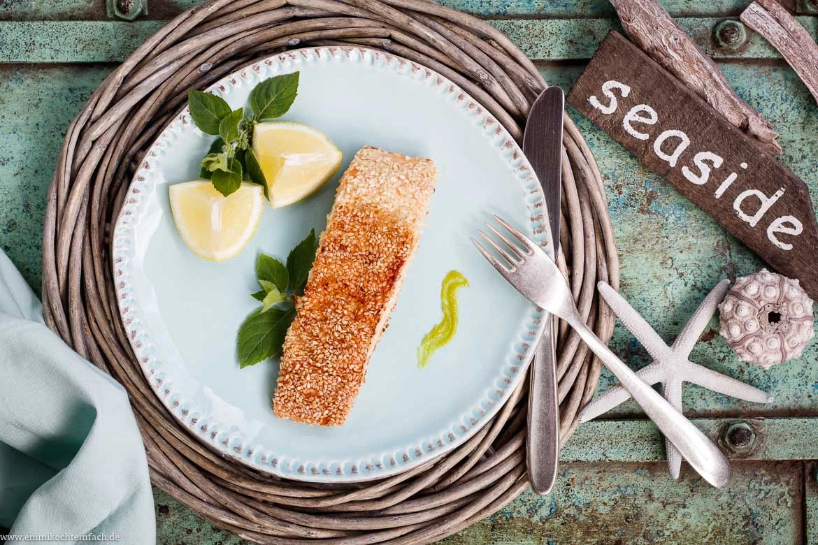 Asiatisches Lachsfilet mit Wasabi und Sesam - www.emmikochteinfach.de