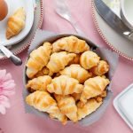 Mini Frischkäse Hörnchen mit Käse und Schinken- www.emmikochteinfach.de