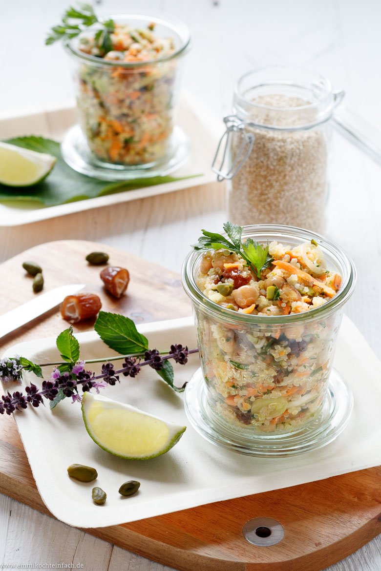 Power Salat mit Quinoa und Kichererbsen - www.emmikochteinfach.de
