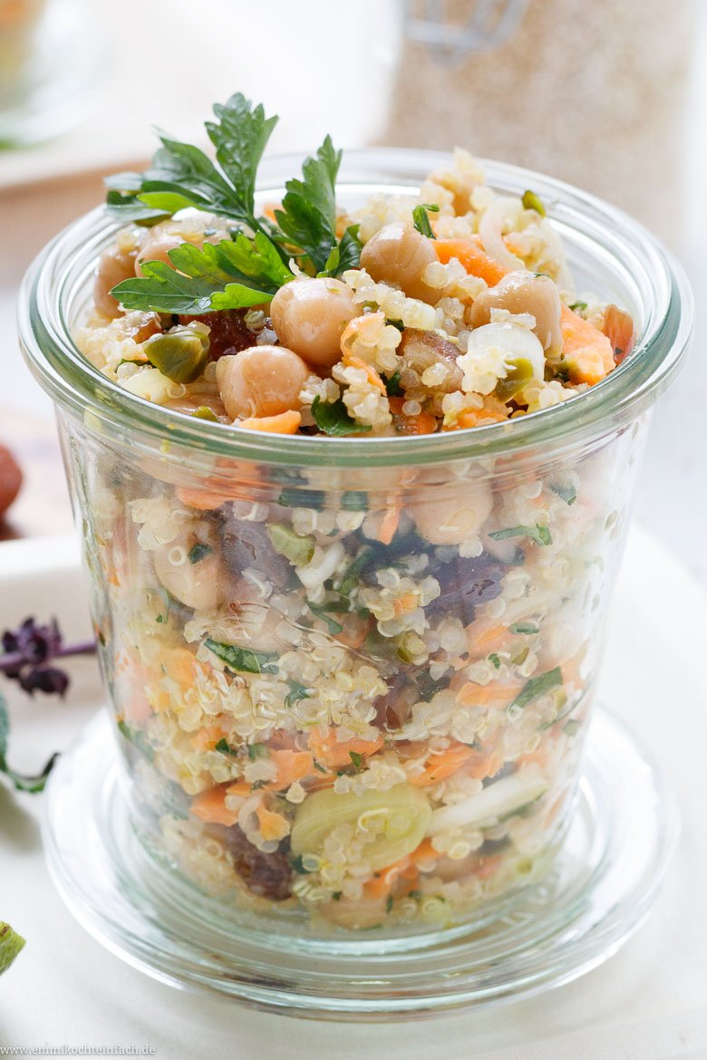 Quinoa Salat Mit Kichererbsen Schnell Und Einfach Emmikochteinfach