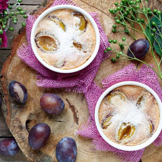 Zwetschgen Clafoutis - das leckere Dessert-Küchlein - emmikochteinfach