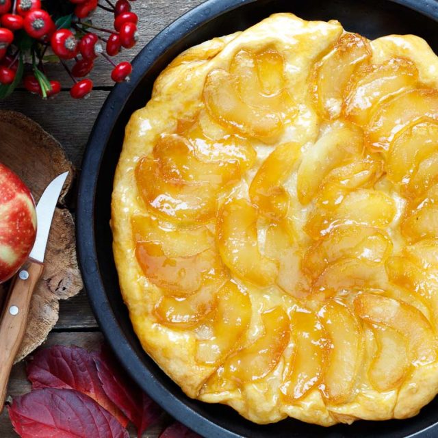 Apfel Tarte Tatin - Ein Kuchen-Dessert Aus Der Pfanne - Emmikochteinfach