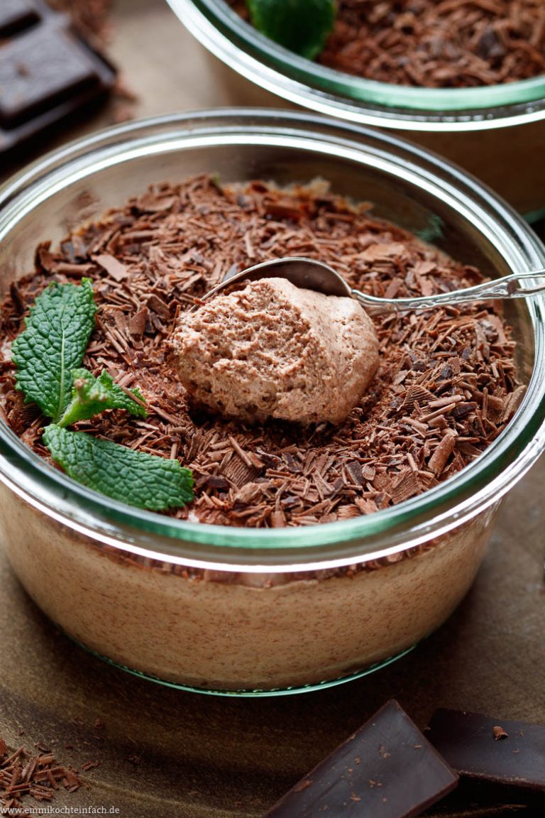 Mousse au Chocolat ganz einfach gemacht - emmikochteinfach