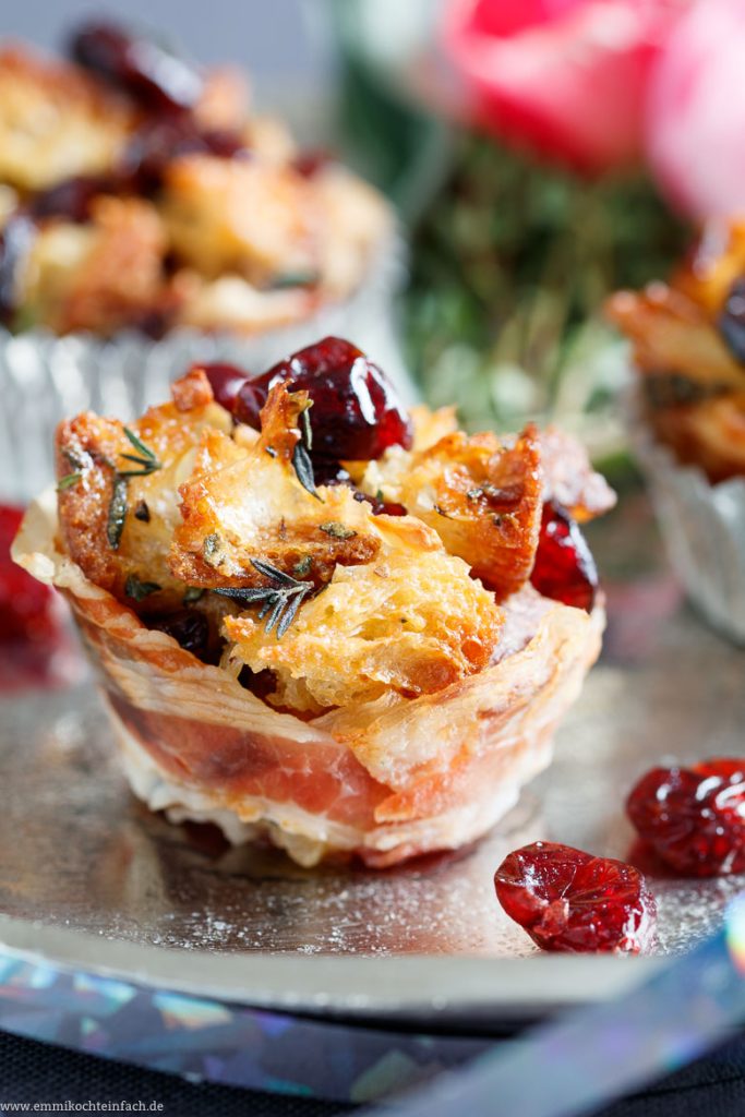 Mini Chiabatta Muffins mit Pancetta und Cranberries emmikochteinfach