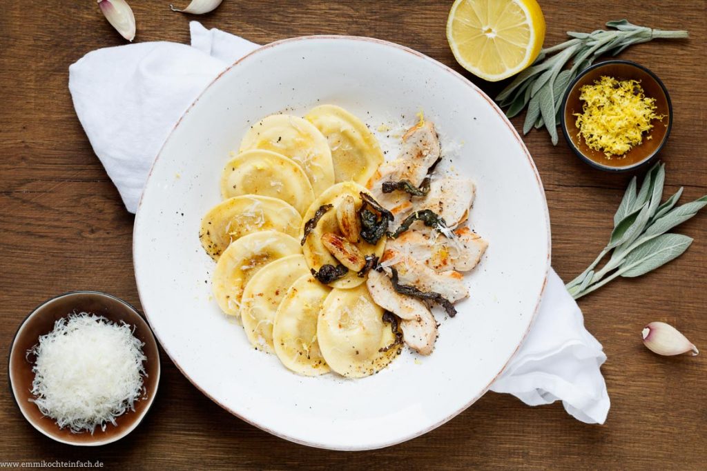 Klassische Frikadellen Rezept - emmikochteinfach