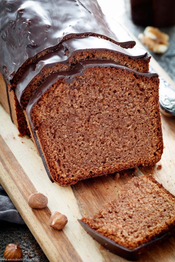 Schoko Nuss Becherkuchen - der einfache Kuchen - emmikochteinfach