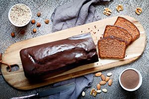 Fertig ist der Schoko-Nuss-Kuchen.