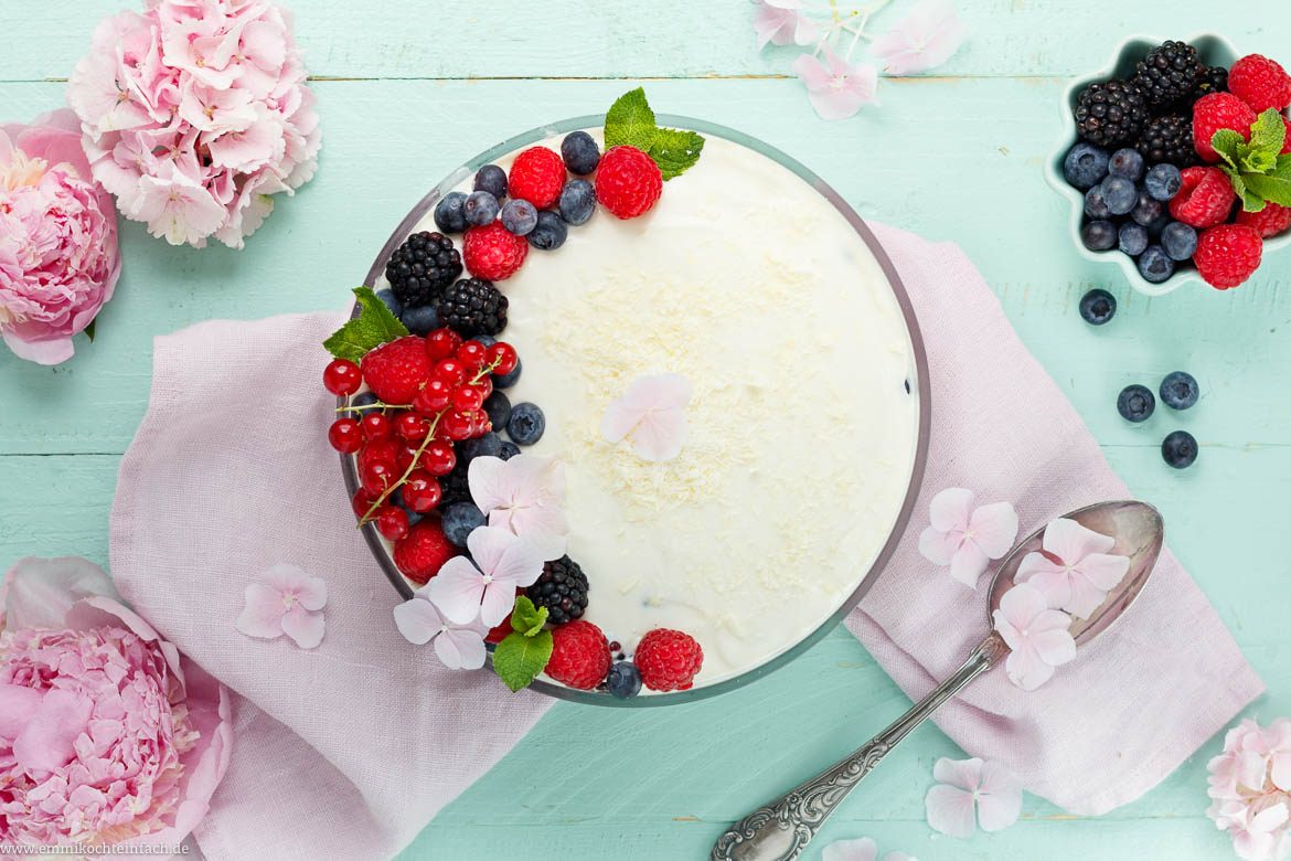 Beeren Schichtdessert Mit Quark Und Frischkase Emmikochteinfach