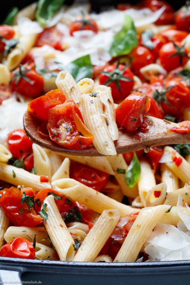 Pasta Mit Gegrillten Kirschtomaten Und Käse - Emmikochteinfach