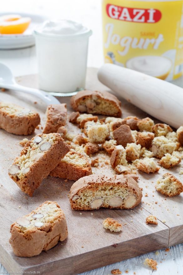 Joghurt Cantuccini Dessert Mit Pfirsichen - Emmikochteinfach