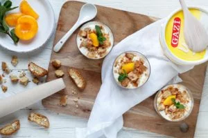 Der sahnige Nachtisch mit Pfirsichen - www.emmikochteinfach.de
