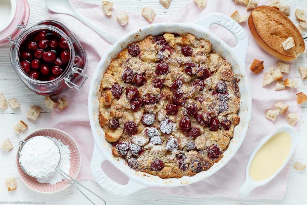 Kirschmichel Rezept Rezepte : Kirschenmichel: Süßer Kirschauflauf mit ... Kirschmichel Rezept Rezepte : Kirschenmichel: Süßer Kirschauflauf mit ...