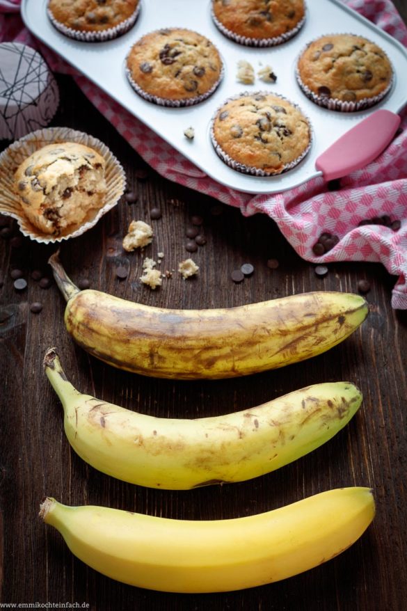 Einfache Bananen Schoko Muffins - emmikochteinfach