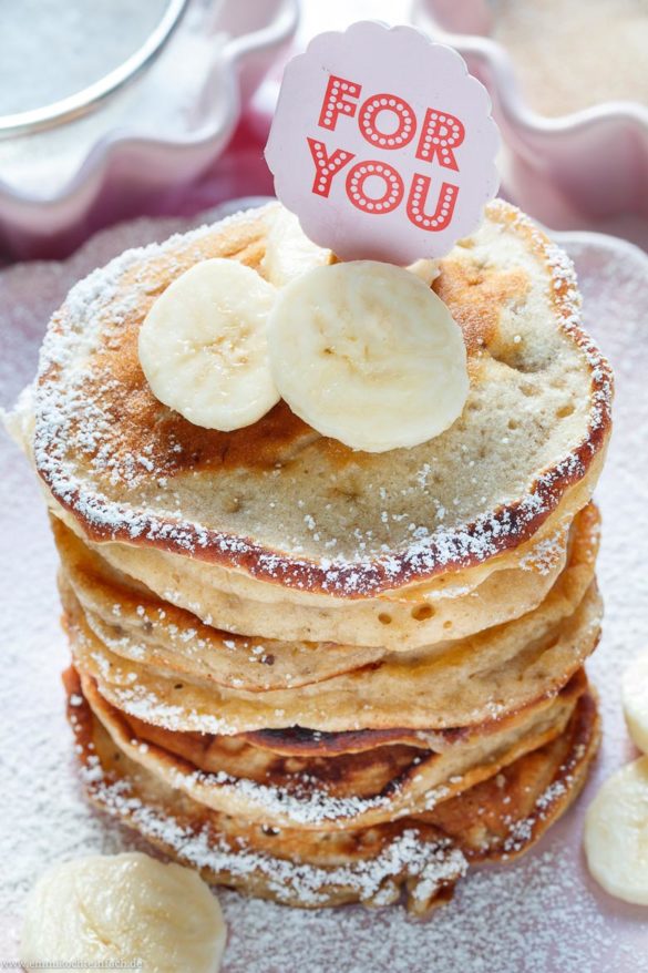 Bananen-Pancakes – schnell und einfach - emmikochteinfach