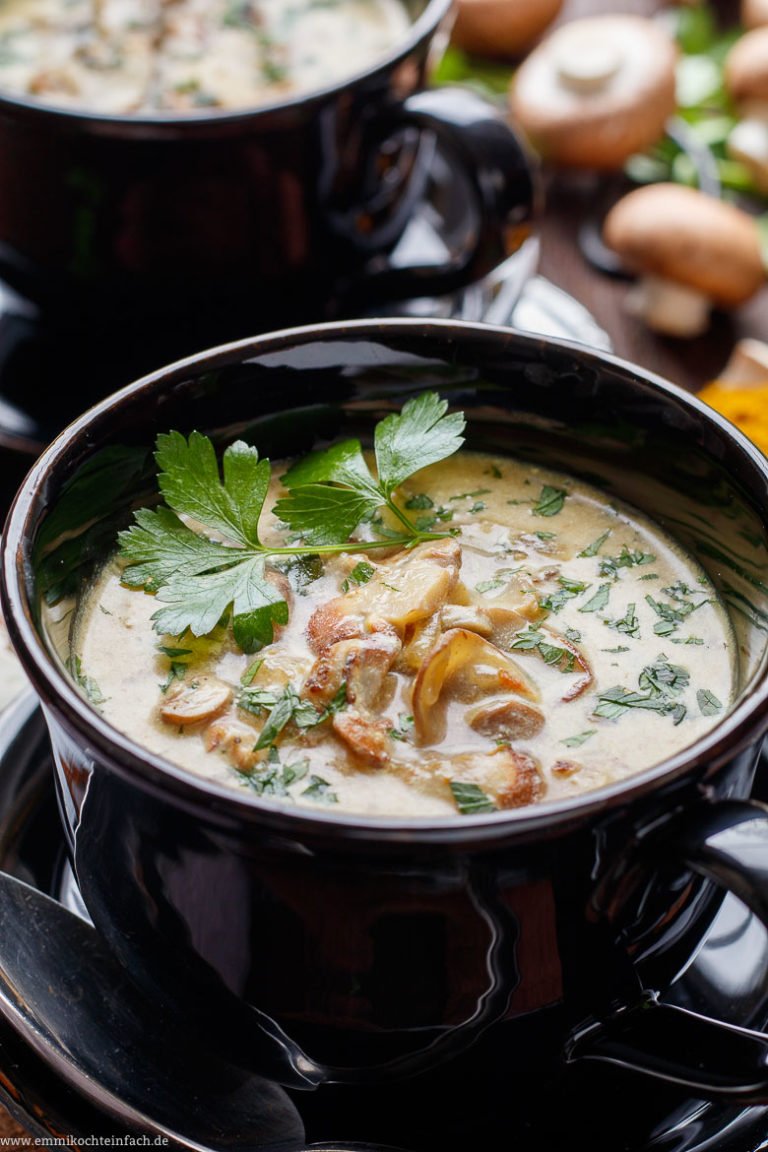 Champignon Suppe mit Curry - einfach lecker - emmikochteinfach