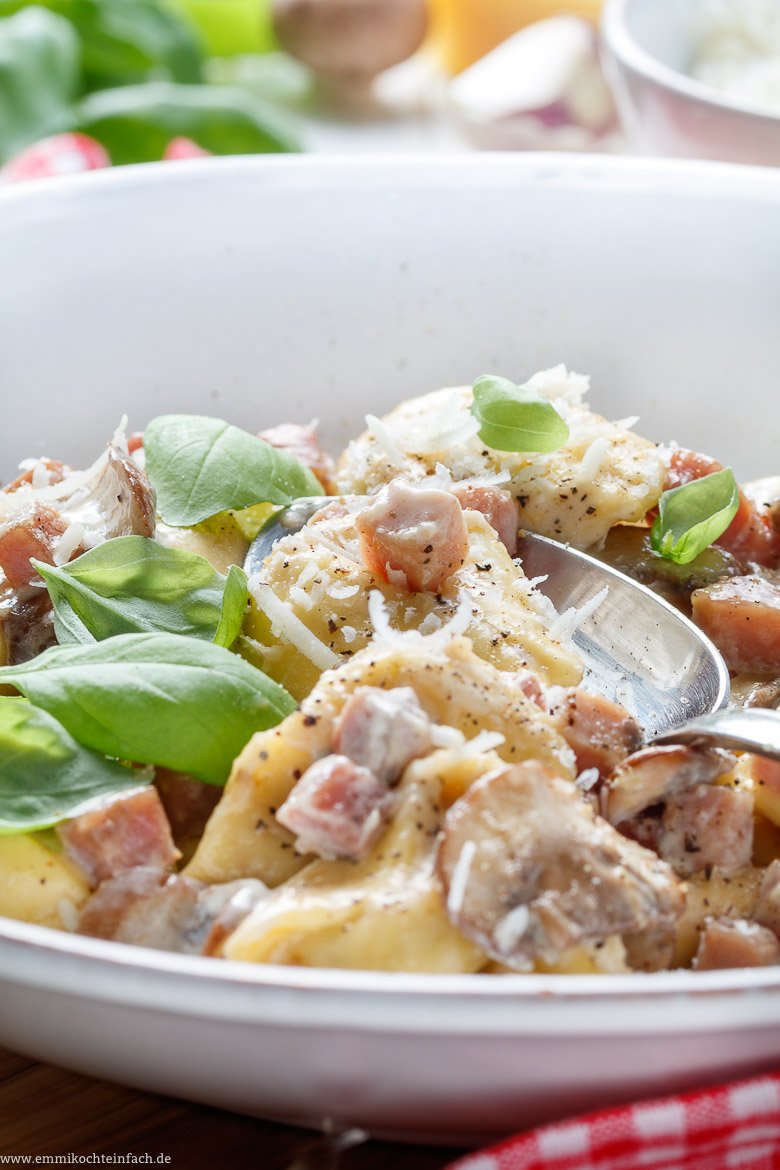 Meine Tortellini alla panna - www.emmikochteinfach.de