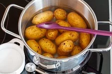 Klassische Bratkartoffeln - knusprig und einfach - www.emmikochteinfach.de