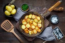 Klassische Bratkartoffeln - knusprig und einfach - www.emmikochteinfach.de