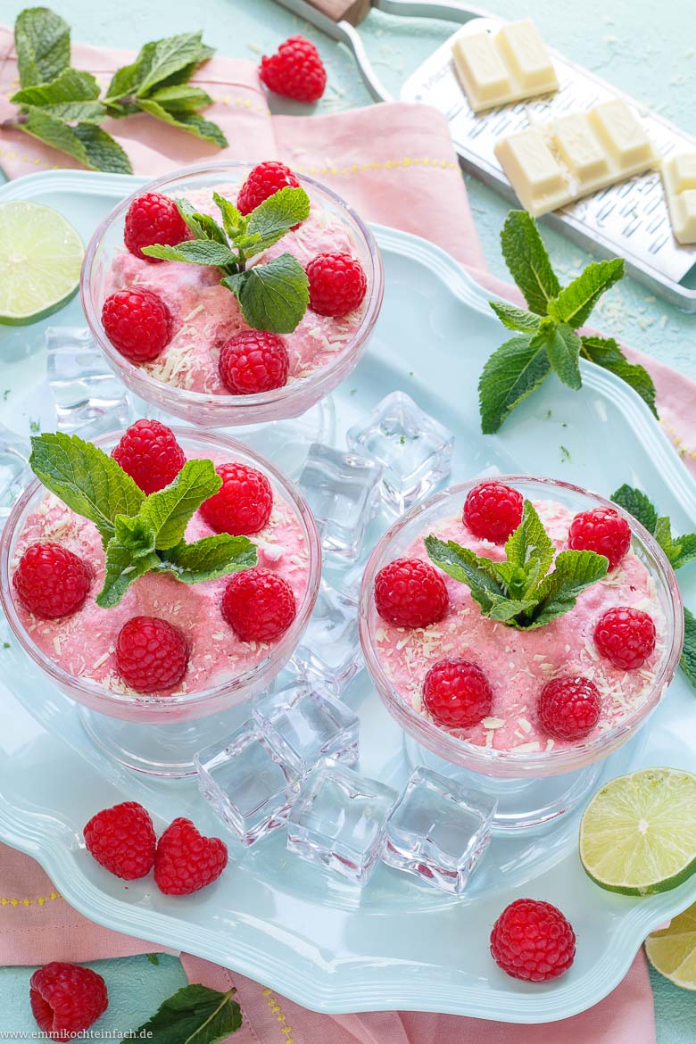 Sommerliches Himbeer Mousse - www.emmikochteinfach.de