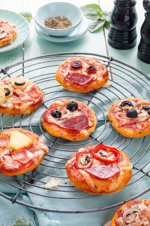 Mini Pizzen - kleine Pizzas einfach selbst gemacht - emmikochteinfach