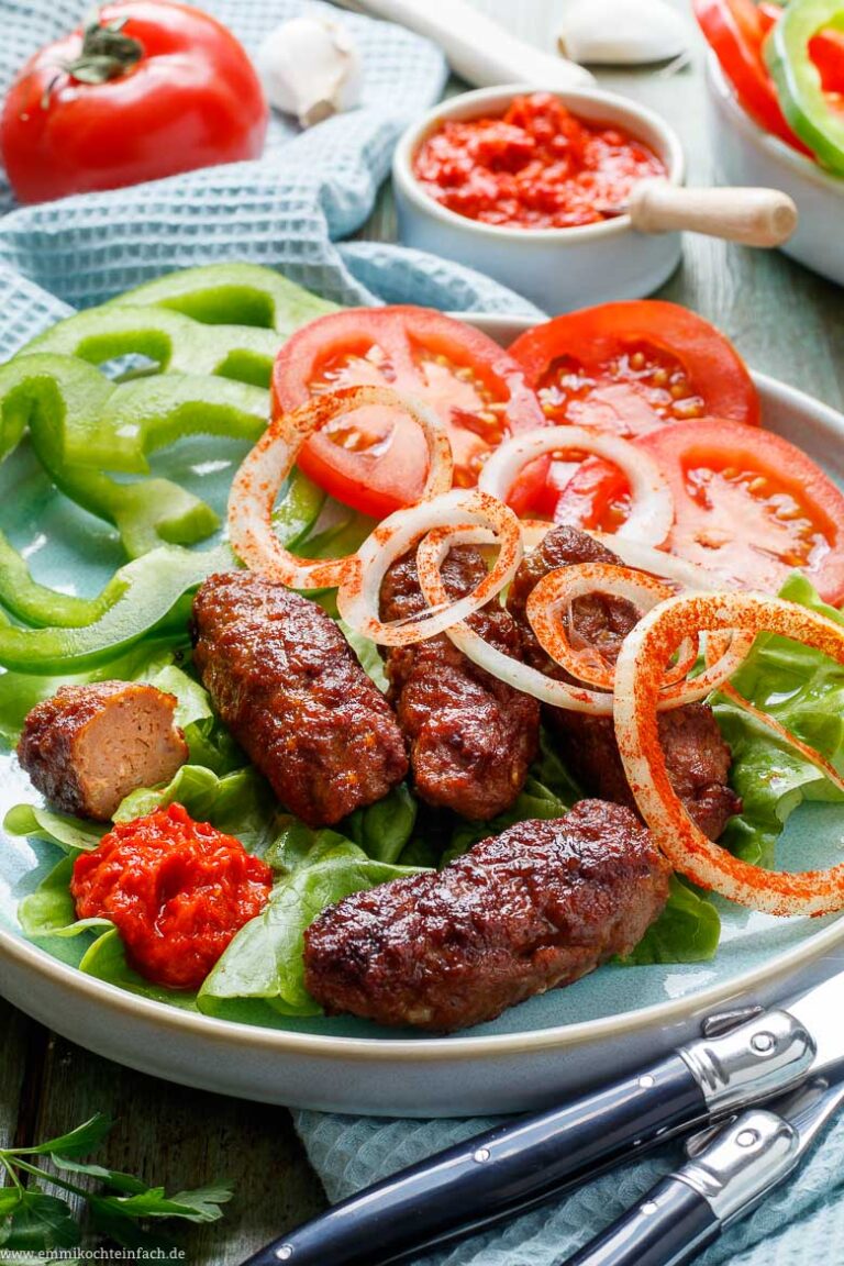 Cevapcici im Salat