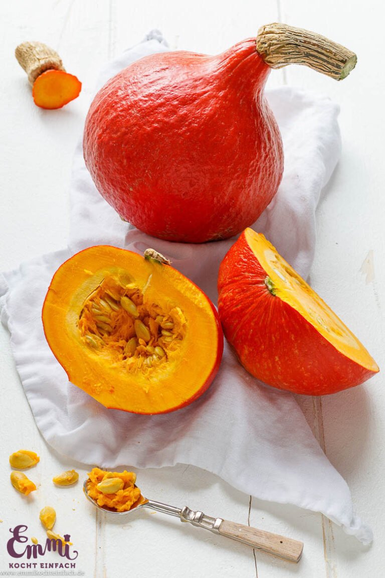 Alles über Hokkaido Kürbis - Saison und Infos - emmikochteinfach