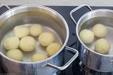 Kartoffelknödel einfach selber machen - www.emmikochteinfach.de