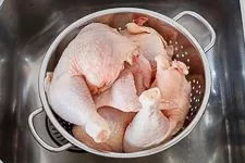 Emmis klassische Hühnersuppe ganz einfach - www.emmikochteinfach.de