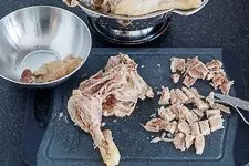 Emmis klassische Hühnersuppe ganz einfach - www.emmikochteinfach.de