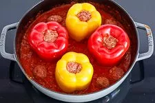 Gefüllte Paprika mit Hackfleisch - www.emmikochteinfach.de