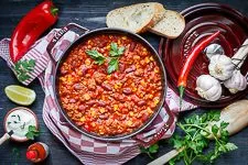 Chili con Carne Rezept schnell und einfach - www.emmikochteinfach.de