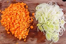 Kartoffelsuppe mit Lauch und Möhren - www.emmikochteinfach.de
