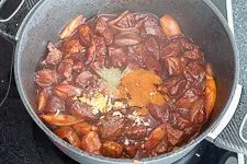 Klassisches Rindergulasch - Gulasch Rezept - www.emmikochteinfach.de