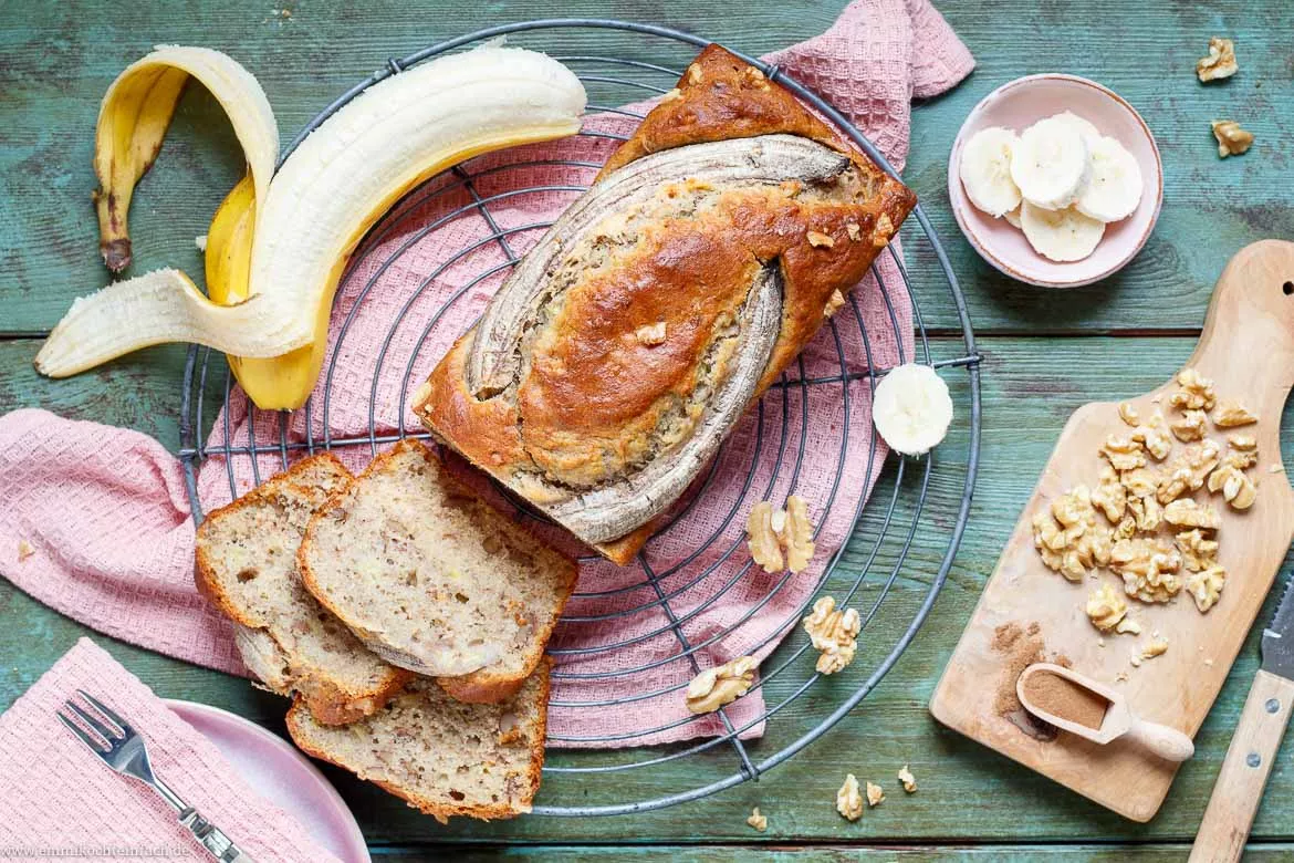 Saftiges Bananenbrot ganz einfach - www.emmikochteinfach.de
