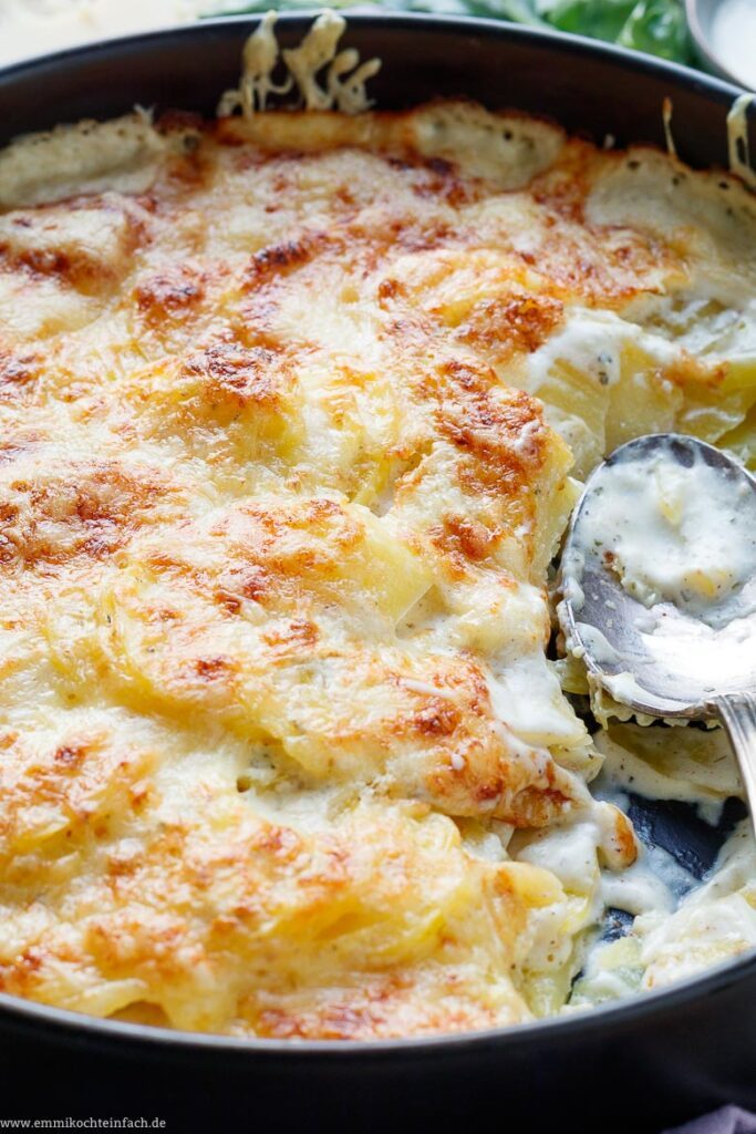 Kartoffelgratin Rezept klassisch und einfach - emmikochteinfach Kartoffelgratin Rezept klassisch und einfach - emmikochteinfach