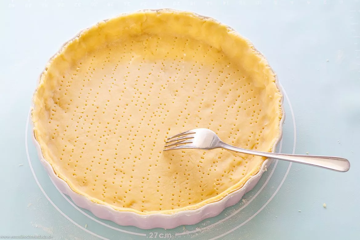 Quiche Teig Rezept - einfach und schnell - www.emmikochteinfach.de