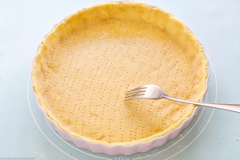 Quiche Teig Rezept - einfach und schnell - www.emmikochteinfach.de