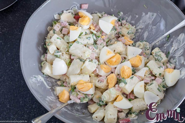 Klassischer Spargelsalat mit Ei und Schinken - emmikochteinfach