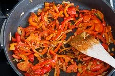 Putengeschnetzeltes mit Paprika Rahmsoße - www.emmikochteinfach.de