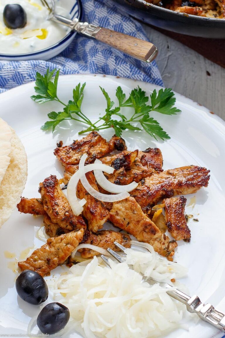 Einfaches Gyros Rezept wie beim Griechen emmikochteinfach Einfaches Gyros Rezept wie beim Griechen emmikochteinfach