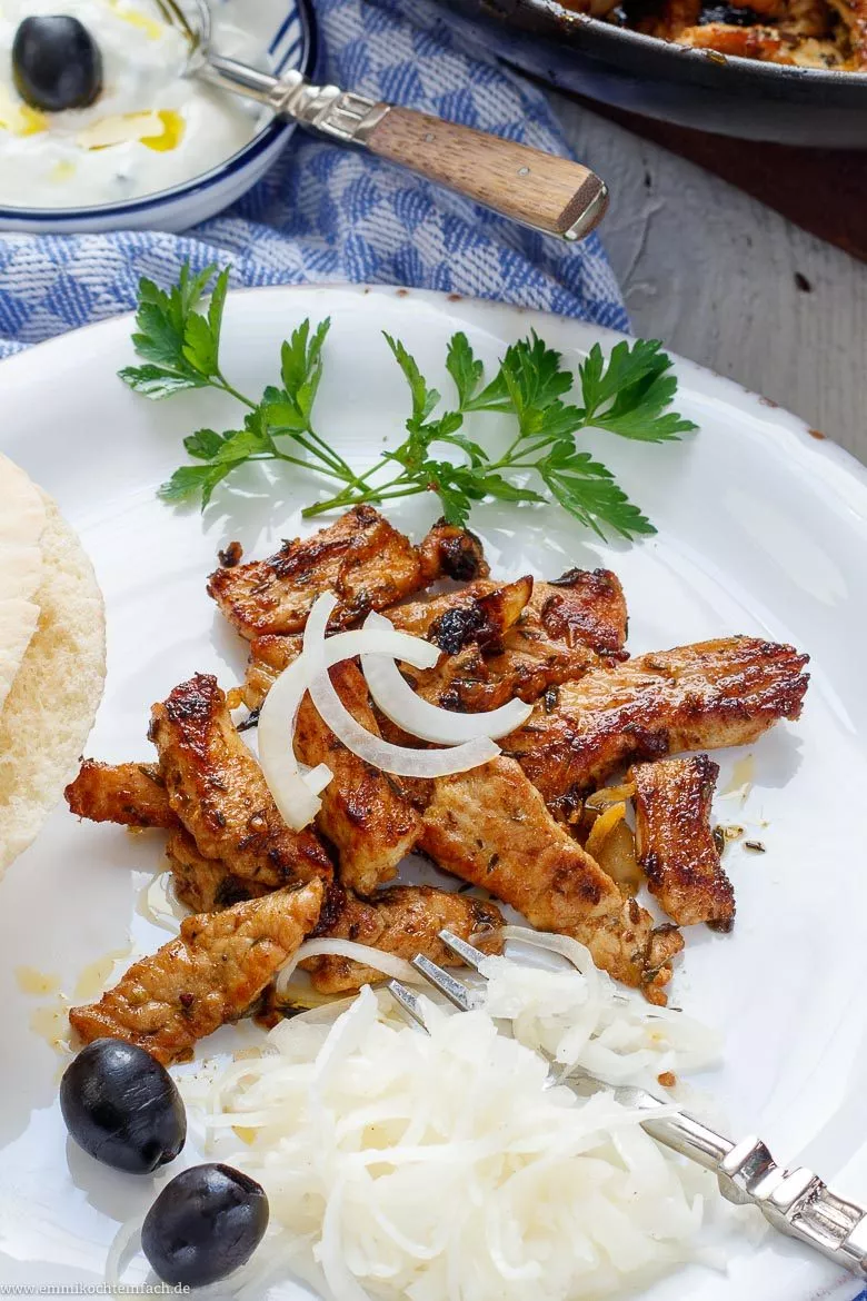 Einfaches Gyros Rezept - www.emmikochteinfach.de