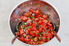 Tomatensalat mit Zwiebeln - www.emmikochteinfach.de