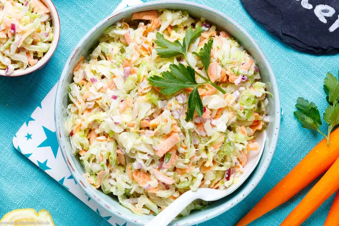 Coleslaw selber machen - schnell und einfach - www.emmikochteinfach.de