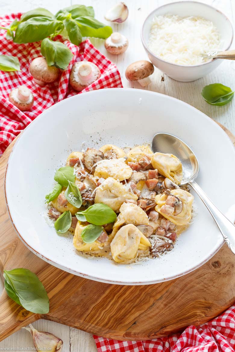 Tortellini alla Panna Rezept - www.emmikochteinfach.de