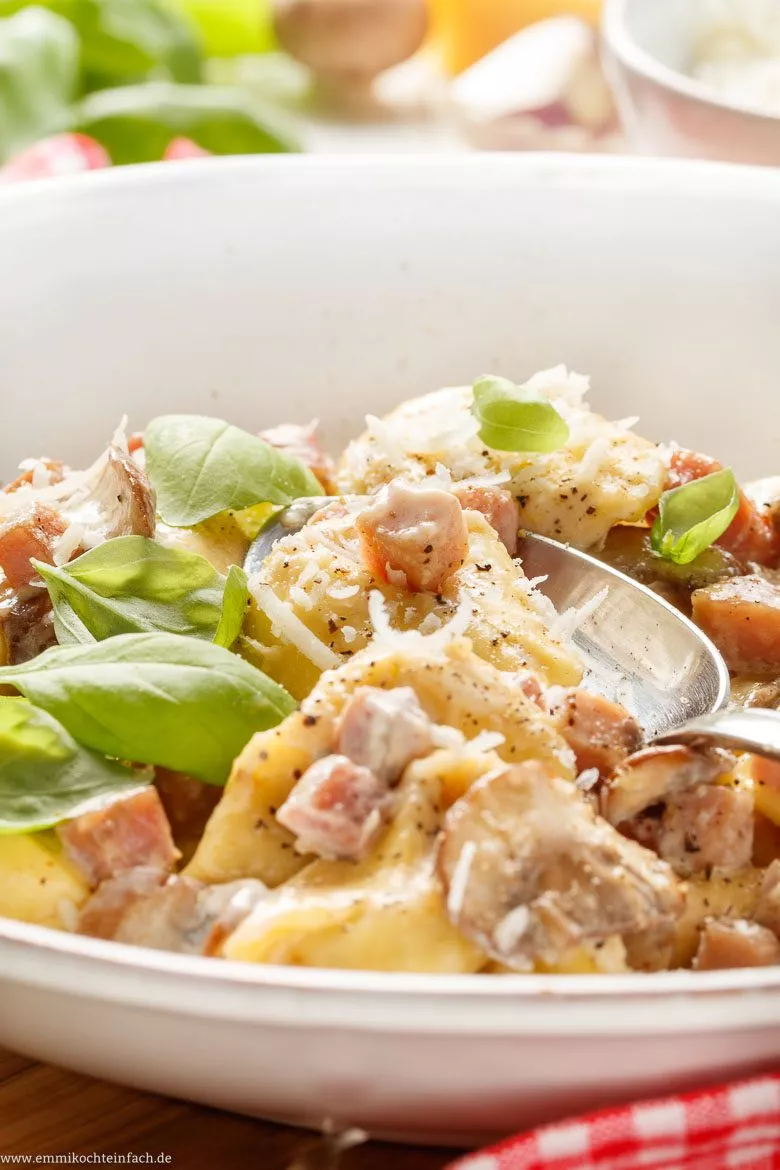 Zutaten für italienische Tortellini alla Panna