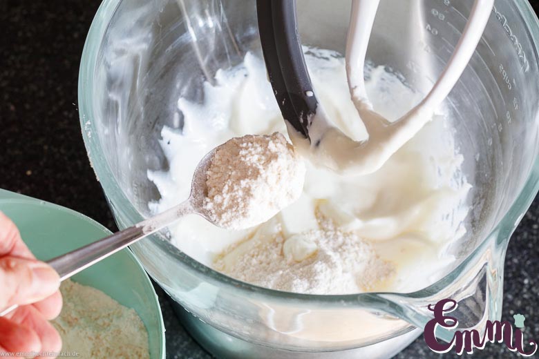 Zwetschgenkuchen Quark-Öl-Teig - www.emmikochteinfach.de