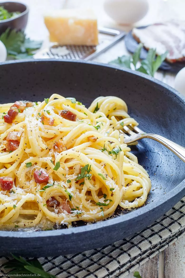 Original Spaghetti Carbonara Rezept - www.emmikochteinfach.de